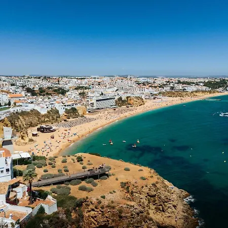 Gorgeous Flat 3min Walk To Apartament Albufeira