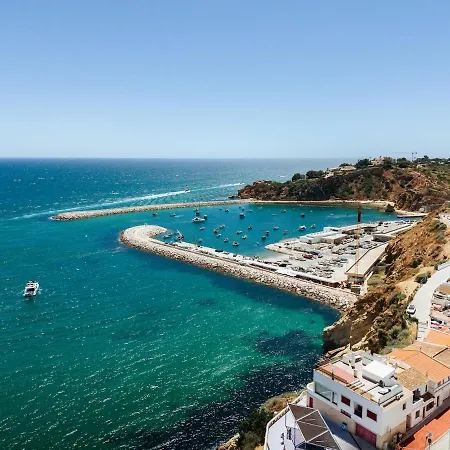 Gorgeous Flat 3min Walk To Apartamento